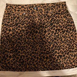 Vanilla star leopard print skirt